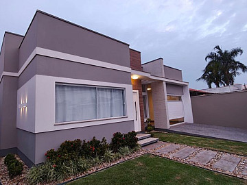 Casa Alto Padr�o - Venda - Universit�rio - Tijucas - SC