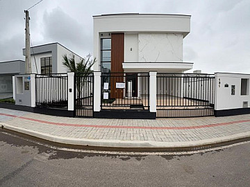 Casa Alto Padr�o - Venda - Dom Geraldo - Tijucas - SC