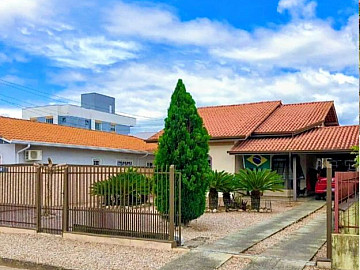 Casa - Venda - Universitário - Tijucas - SC